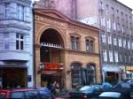 Die beliebte Altberliner Acker-Markthalle in der Invalidenstrae im Szenebezirk Prenzlauer Berg